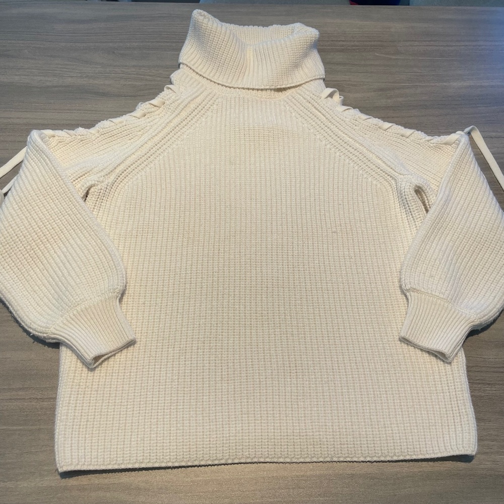 Alice + Olivia Sz Medium Cream Izetta Open Lace Up Shoulder Turtleneck Wool Knit